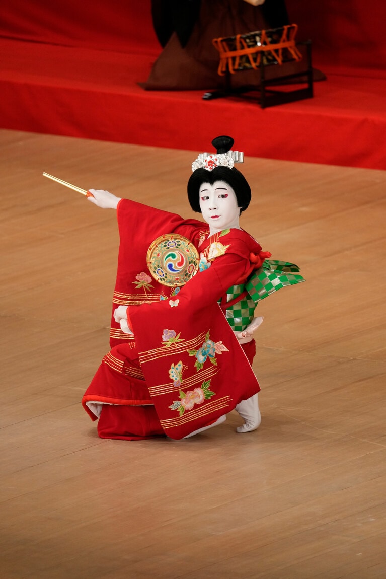 『春興鏡獅子』胡蝶の精＝尾上眞秀（令和7年4月歌舞伎座）©松竹