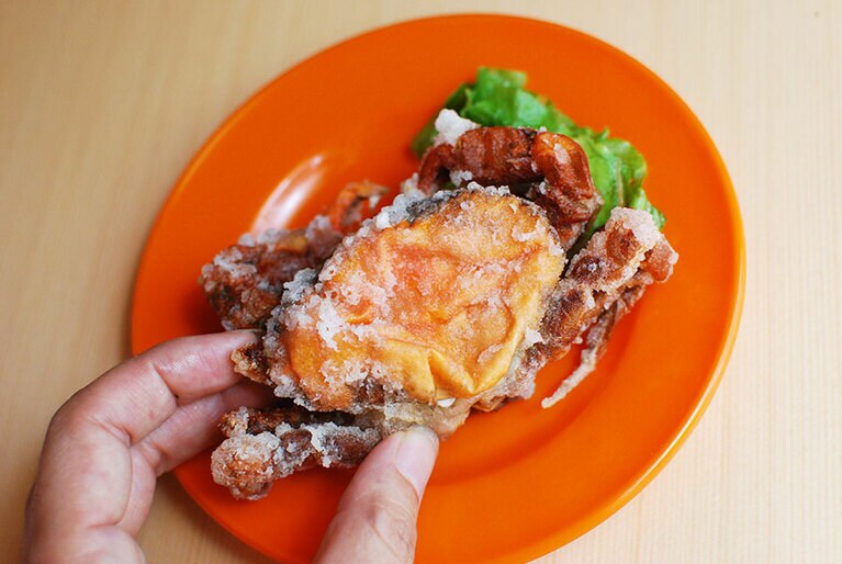 「ソフトシェルクラブ」700円。皮ごと食べられるサクサクに揚げた蟹。