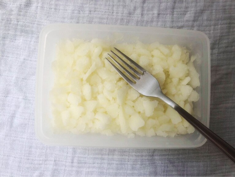 1時間後にフォークで細かく崩して完成です。