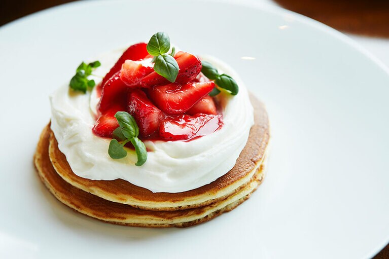 朝食のパンケーキには、上質なおいしさがいっぱい！
