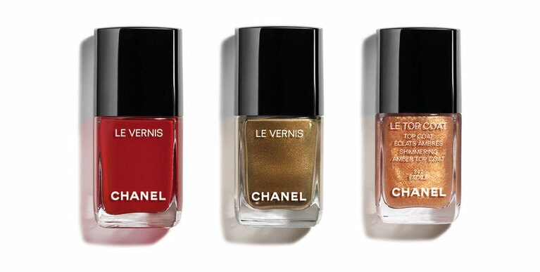 左から：ヴェルニ ロング トゥニュ 963、965、ル トップ コート 347 各3,960円。©CHANEL