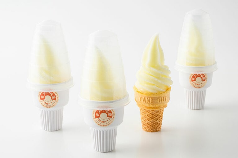 モア松屋「凍結ソフトクリーム」各320円（180ml）／埼玉県