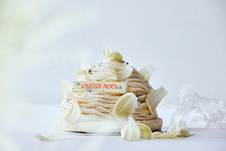 アンダーズ 東京「ホワイトチョコレートモンブラン」(直径12cm×高さ8cm／6,100円)。