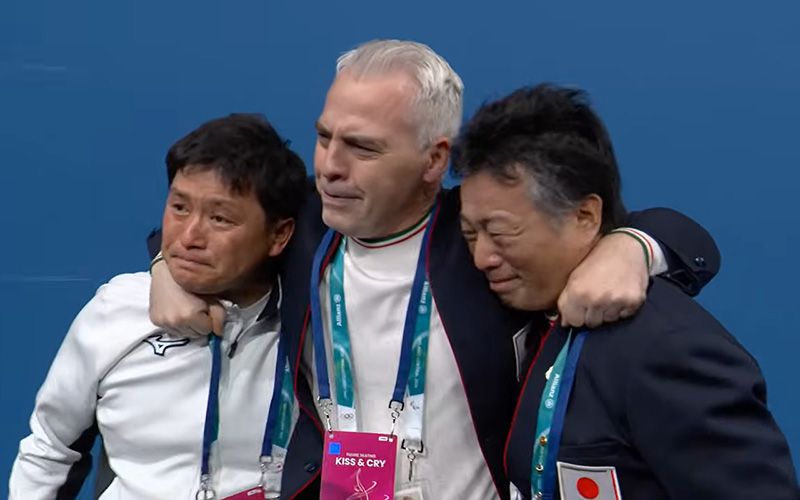 左から渡部文緒トレーナー、ブルーノ・マルコットコーチ、竹内洋輔強化部長（YouTubeより）