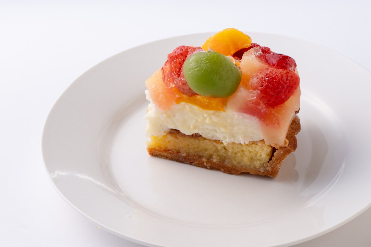 マダガスカル産のバニラビーンズを使ったホワイトカスタード。