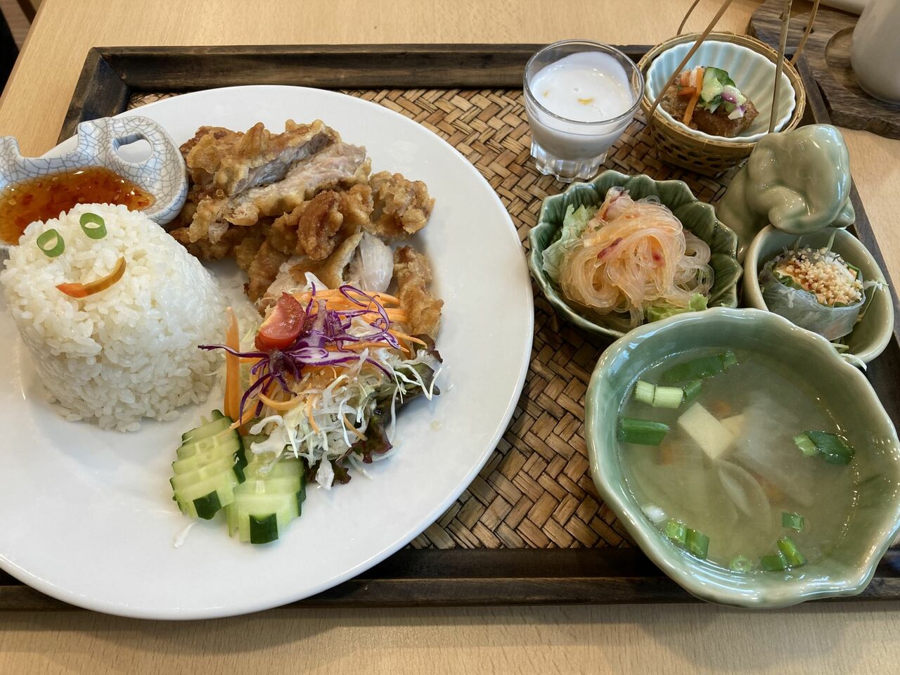 「Dee Dee Thai Kitchen」の絶品タイ料理で落ち着く。異国飯を求める旅はまだまだ続く