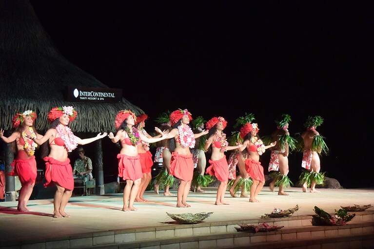 滞在中に一度はタヒチアンダンスのショーを鑑賞したい。