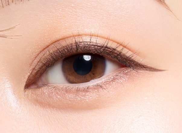 「54 ウーロンブラウン」使用イメージ。