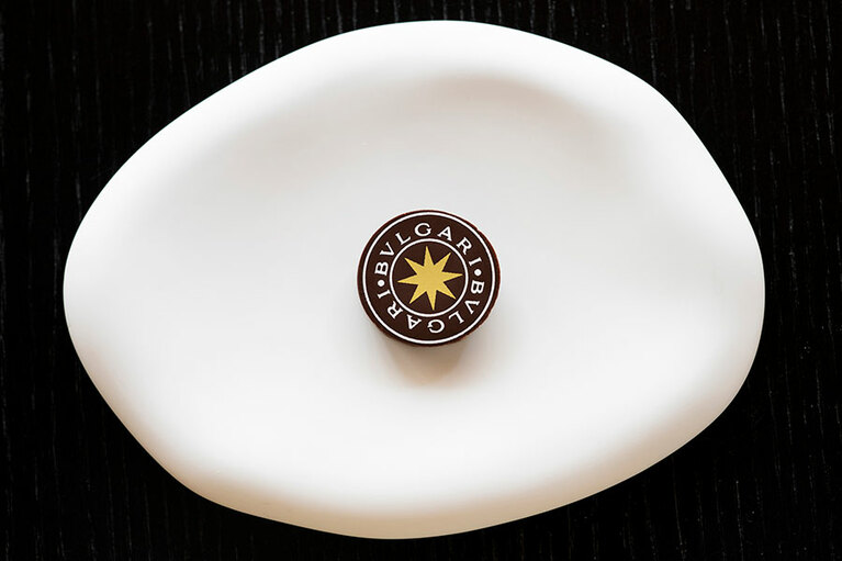 オリジナルブレンドのチョコレートを使った「カカオ・バリネーゼ」 1粒1,730円。