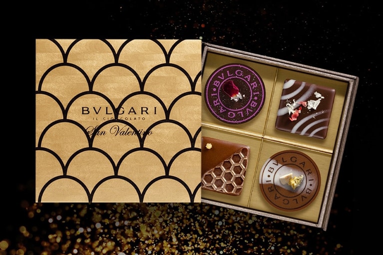 高級感あふれるゴールドのスリーブ付き。