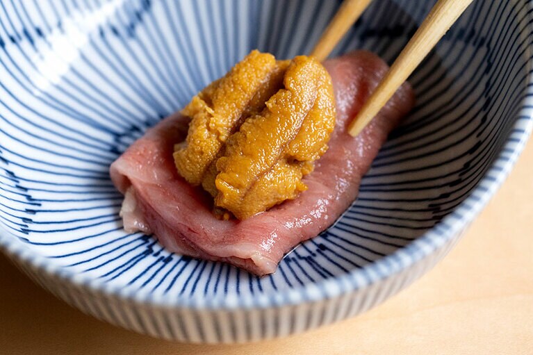 牛肉＆ウニが口の中でとろける。