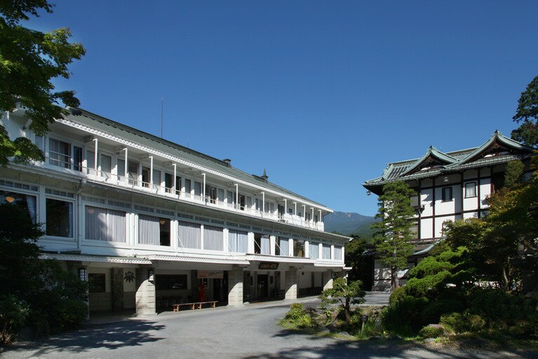 4つの建物すべてが国の登録有形文化財となっている名門ホテル。