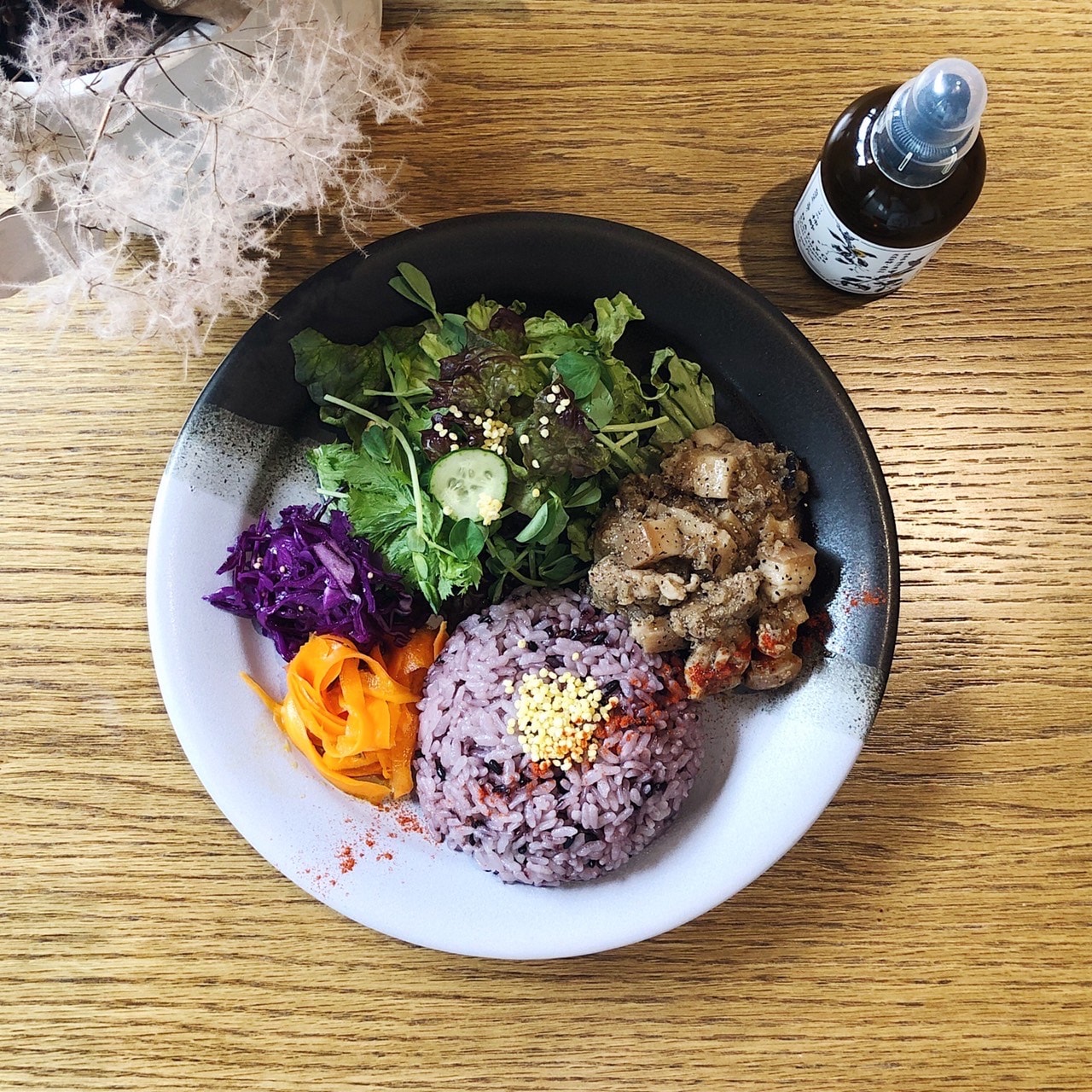 「ルーロー飯(コーヒーまたは日本茶付き)」1,600円。