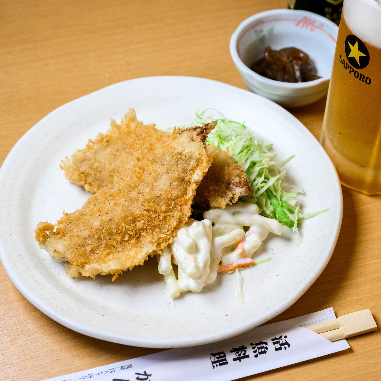 湘南といえばアジ！　ビールといえばアジフライ！　800円。生ビールは650円。