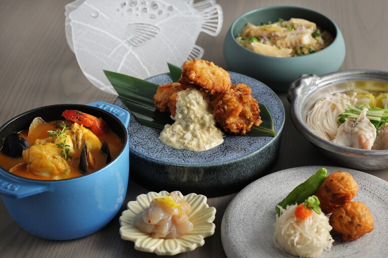 ディナータイムはさまざまなふぐ料理が登場。