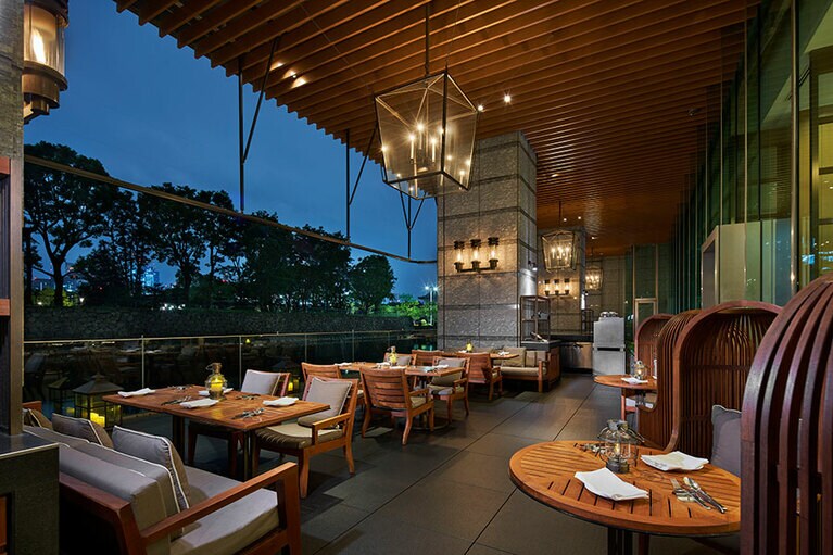 オールデイダイニング「グランドキッチン」のテラス席。