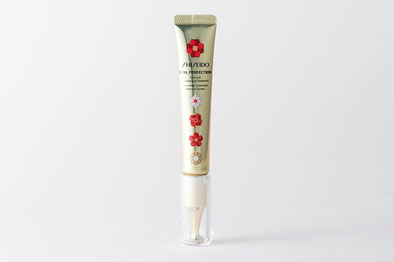 バイタルパーフェクション リンクルリフト ディープレチノホワイト5(医薬部外品) 20ｇ14,740円。パッケージは、2022年11月1日(火)発売の限定パッケージです。