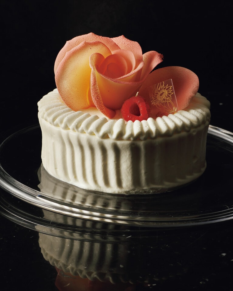 アニバーサリー（ローズ） 直径12cm 4,320円　●要予約／Occitanial