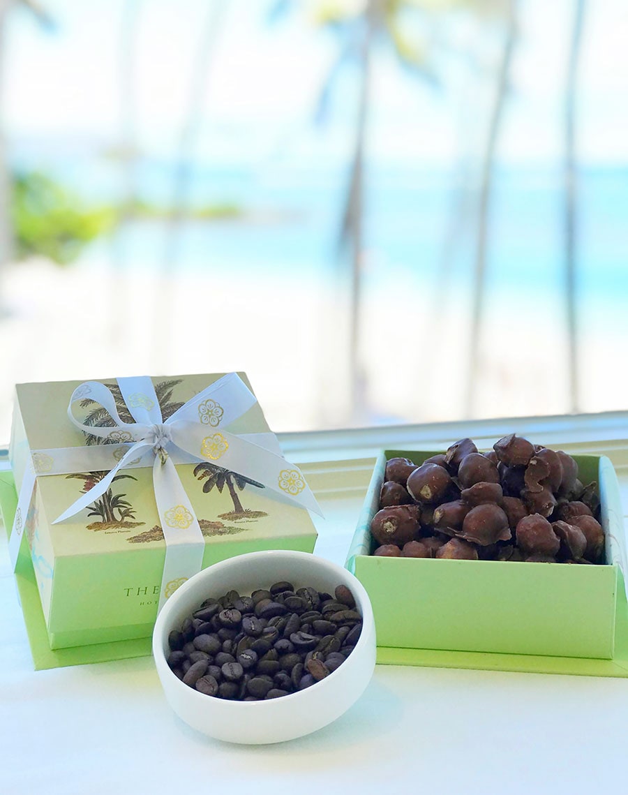 オアフ島の4ツ星ホテル、ザ・カハラ・ホテル＆リゾートでも人気のあるチョコレートマカダミアナッツ。