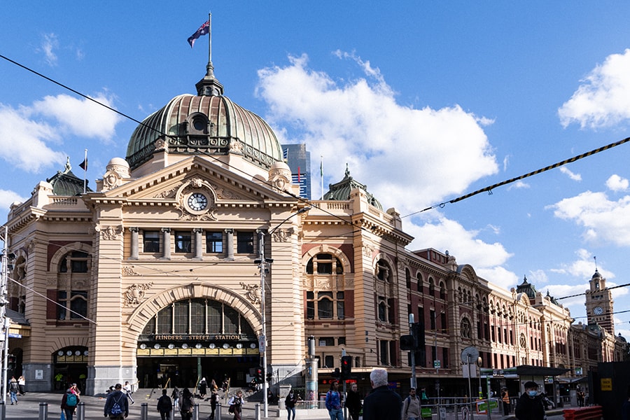 オーストラリア初の鉄道駅として開業したメルボルンのフリンダース・ストリート駅。