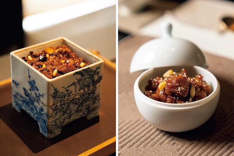 朝鮮王朝時代の陶器の重箱から銘々器に盛り替えて供される醬油薬飯。もち米に熟成自家製醬油、蜂蜜、ごま油などを加え蒸し上げる。