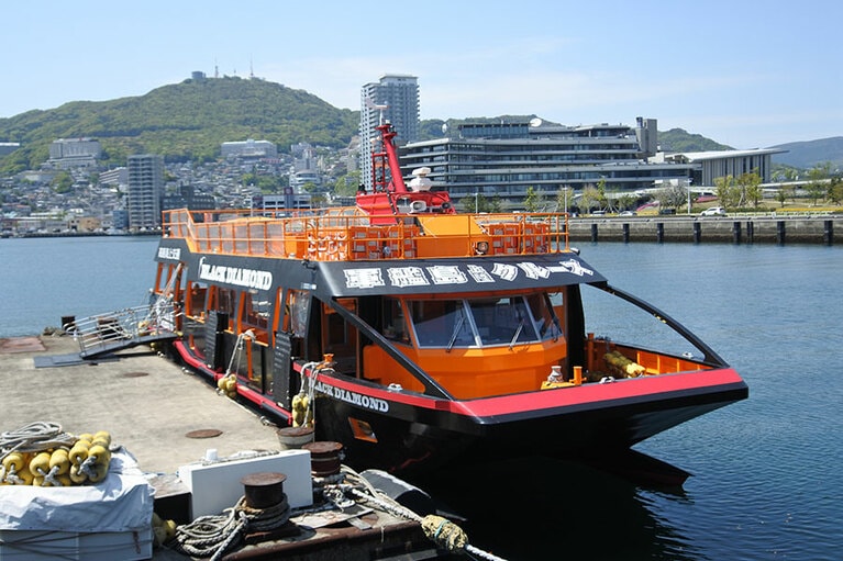 軍艦島上陸クルーズの「ブラックダイヤモンド」号で島へ。