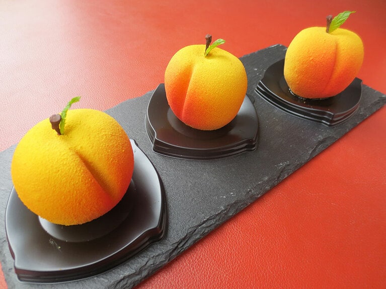 見るからにみずみずしい「アプリコット」950円。