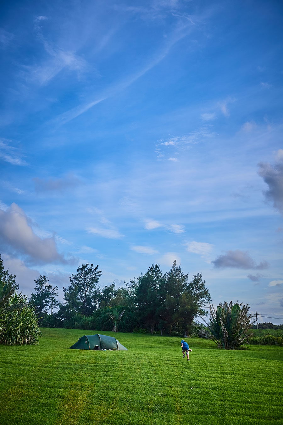 芝に覆われたキャンプ場は7,000坪以上もある広大な敷地。
