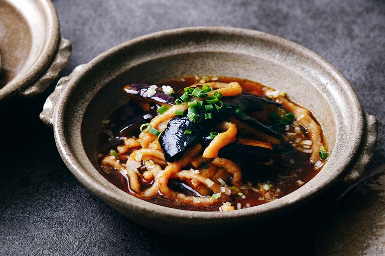 「茄子と豚肉の辛味煮込み」3,500円。