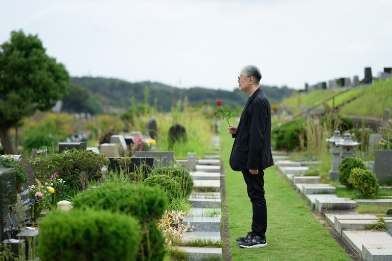 筒美京平さんは東京で生まれ育ったが、湘南の地にも家があり、鎌倉を愛したという。2020年10月7日没。享年80。