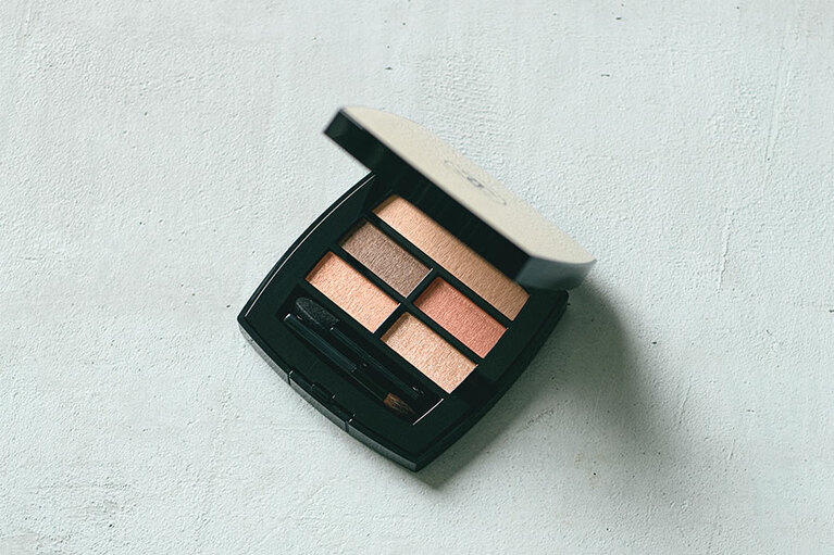 【石井美保さんのマイベストコスメ】レ ベージュ パレット ルガール ウォーム 7,500円／シャネル