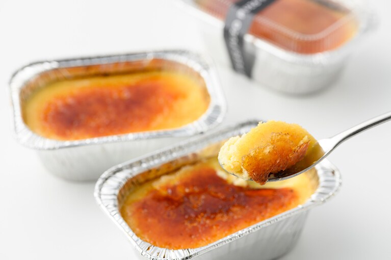 スプーンですくって食べられるため、移動中のおやつとしても気軽に楽しめる。