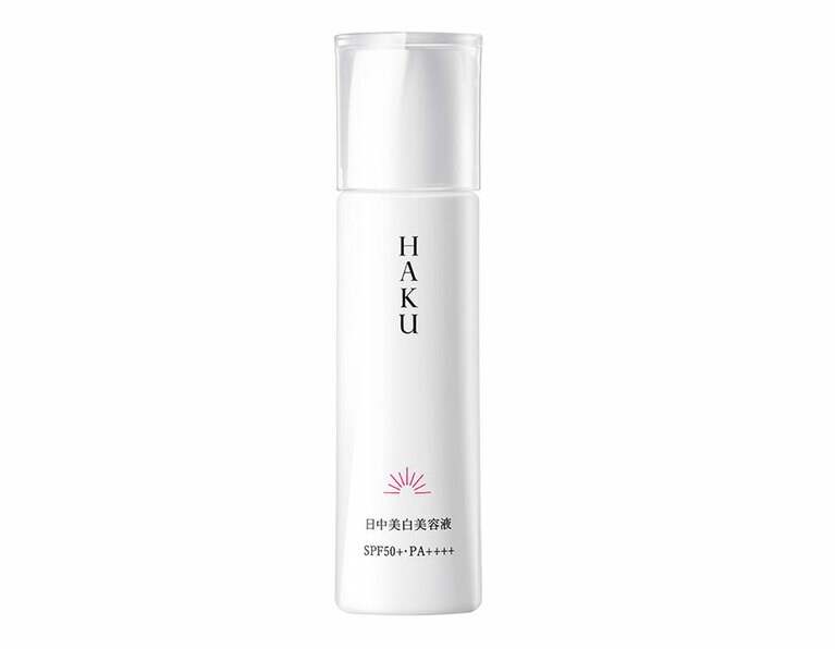 HAKU 薬用 日中美白美容液 [医薬部外品] SPF50+・PA++++ 45mL 5,280円。
