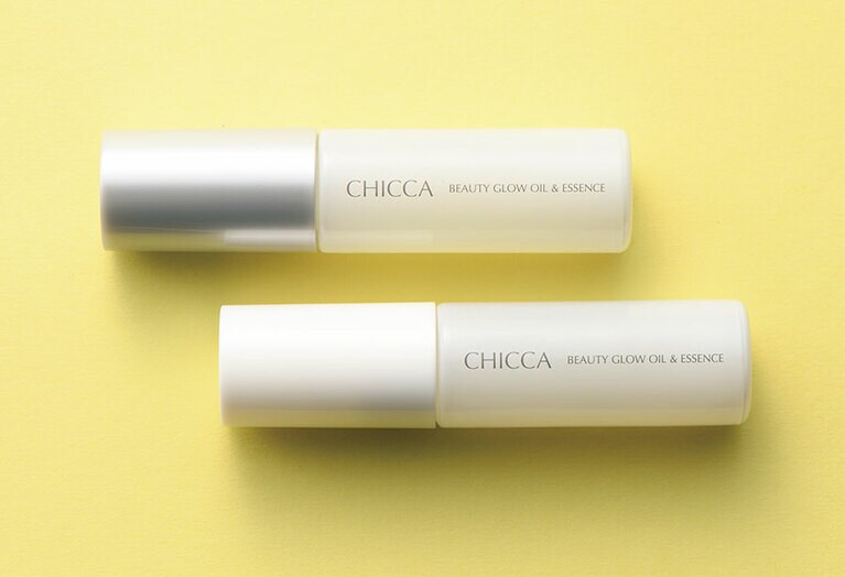 “ファジー乳化”で使うたびフレッシュ。キッカ ビューティグロウ オイル＆エッセンス 各18mL 8,800円／カネボウ化粧品