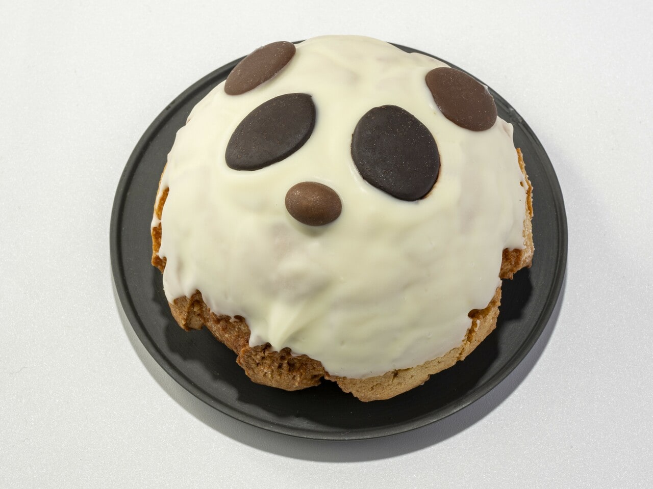 「チョコパンダメロンパン」テイクアウト432円、イートイン440円／ザ スタンダード ベイカーズ（エキュート上野店限定）