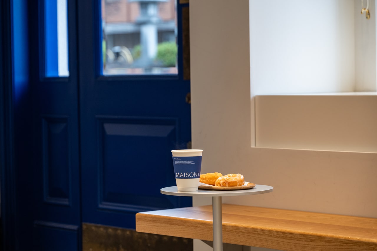 心地いいベンチで出来立てを。