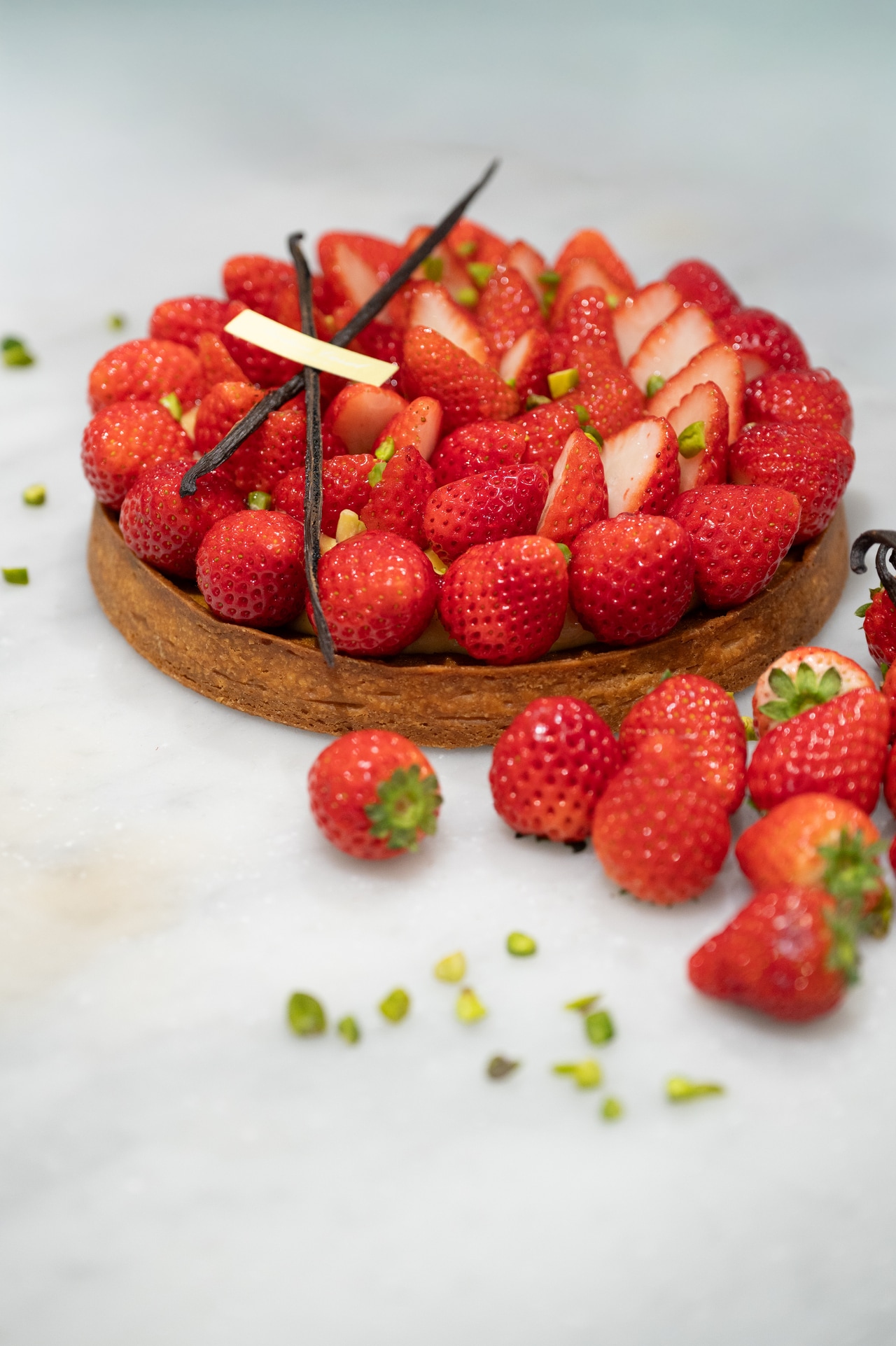 タルト・フレーズは人気の定番商品。写真はこの取材用につくられた特別仕様。