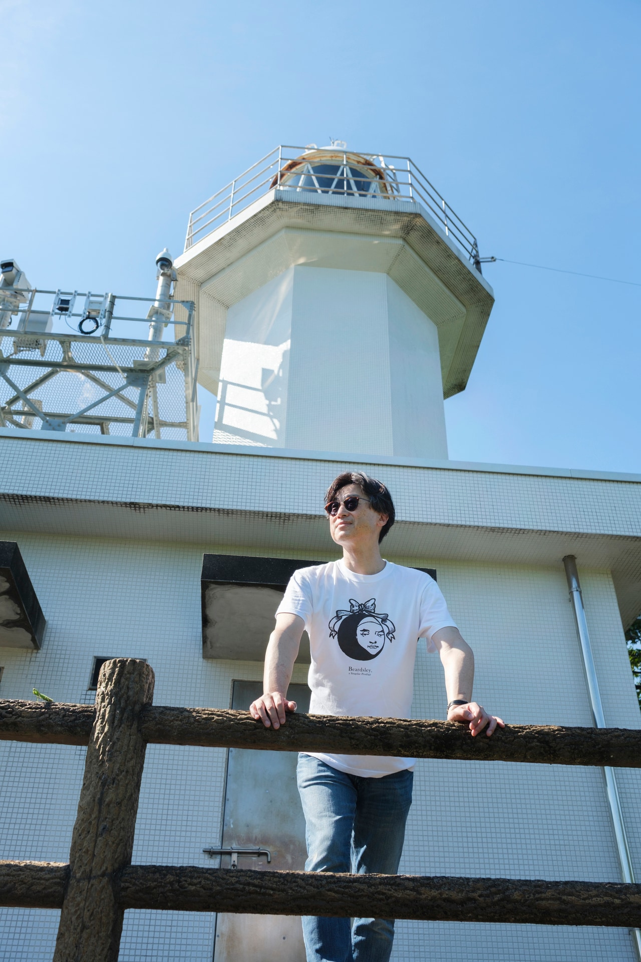 東山彰良さん。