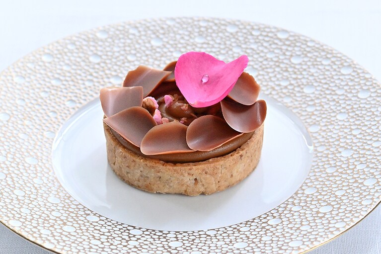 「タルト ローズ デ サーブル」。日本発売未定。