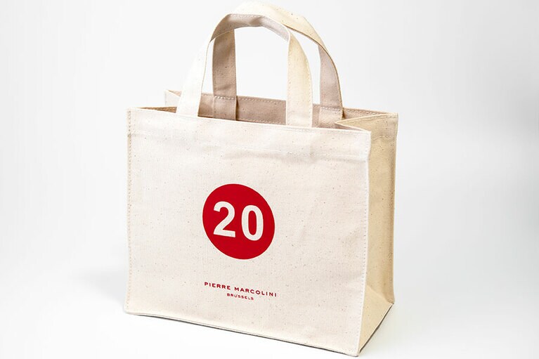 エコバッグ 1,200円。