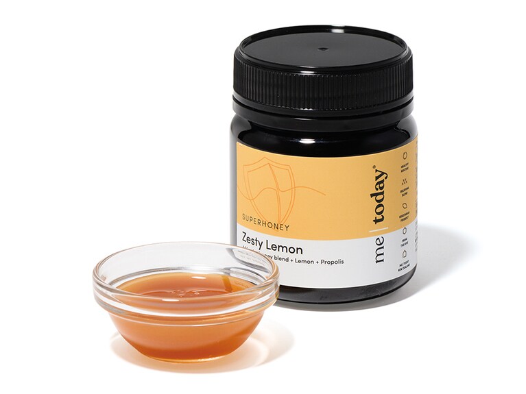 プロポリスとマヌカ入りはちみつ。季節の変わり目のお守りに。ミートゥデイ ゼスティーレモン スーパーハニー 250g 2,376円。
