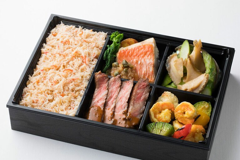 1つのお弁当でコースを楽しめる。4,280円。