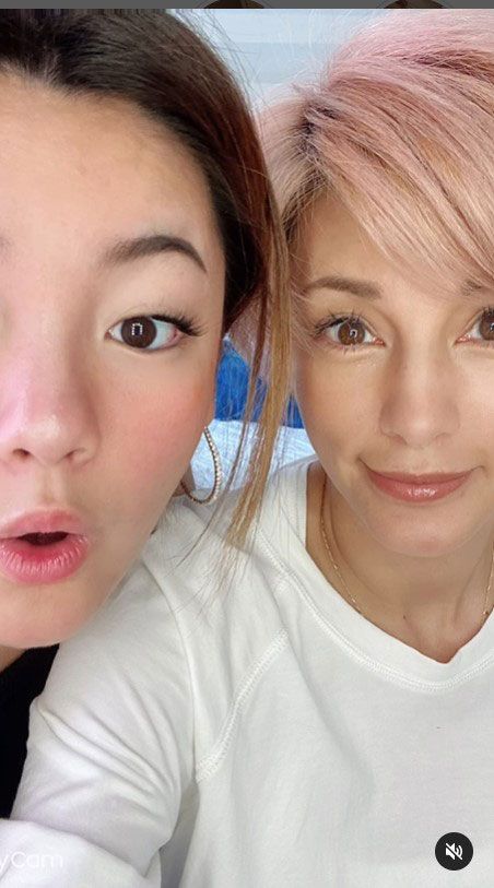 一人娘の百々果さんと（梅宮アンナのインスタグラムより）