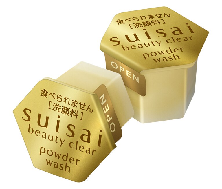 ヒマワリの種子油とアボカド油で構成された、“金の美容オイル”が配合されているバージョン。2種類の酵素と、アミノ酸系洗浄成分で、毛穴の黒ずみ汚れや角栓、古い角質を優しく落とし、洗いあがりの肌はしっとりすべすべ。スイサイ　ビューティクリア　ゴールド　パウダーウォッシュ（トライアル） 1回分×15個 1,210円（編集部調べ）／カネボウ化粧品