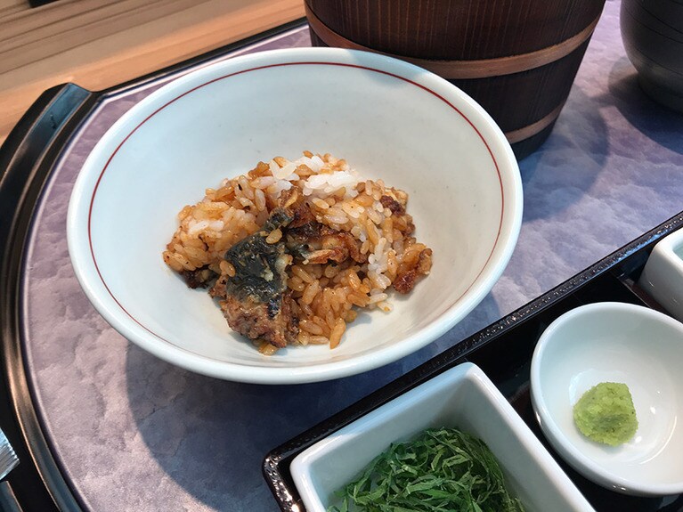 1膳目は、しゃもじでかきまぜてそのままでいただく。