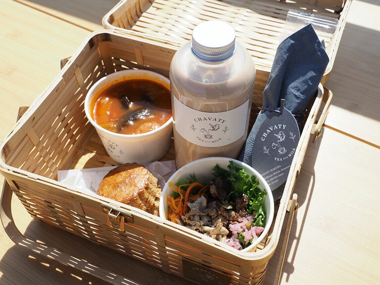 サラダやスープがセットになった「CHAVATY HAKUBA」の「ピクニックセット」。