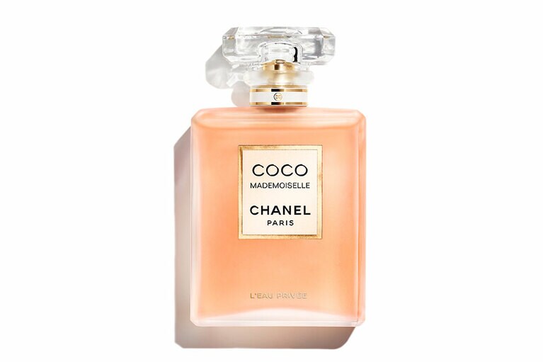 「ココ マドモアゼル ロー プリヴェ」50ml 9,800円、100ml 14,500円。