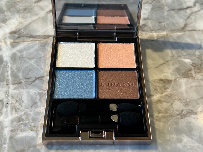 ルナソル アイカラーレーション EX19 Serenity Breath。