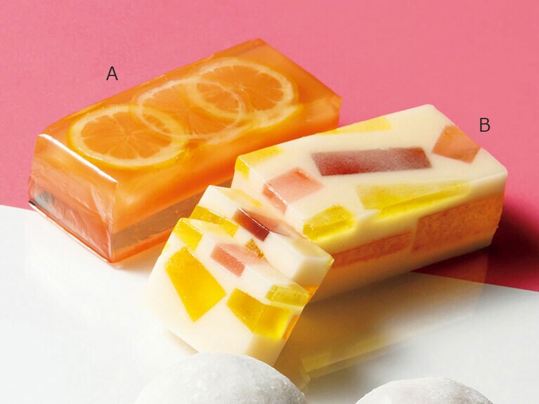 A：爽や菓 1本 1,404円／七條甘春堂、B：フルーツの羊羹 1本 1,730円／UCHU wagashi