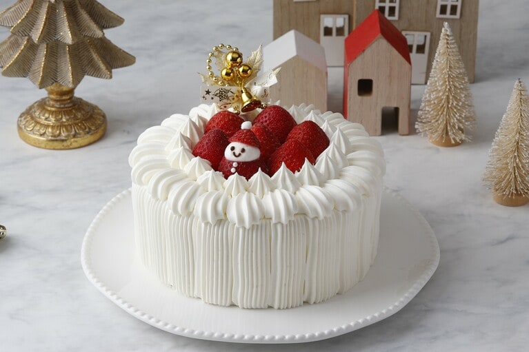 「苺のショートケーキ」直径15cm 8,000円、直径21cm 15,000円。